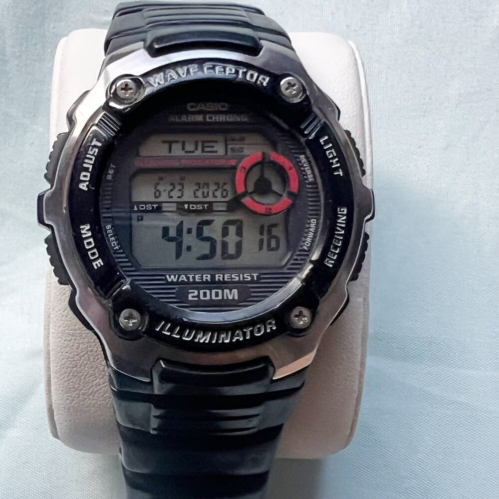 Casio Wave Ceptor WV-200A Watch Mens 45mm Digital 200M Illuminator New Battery